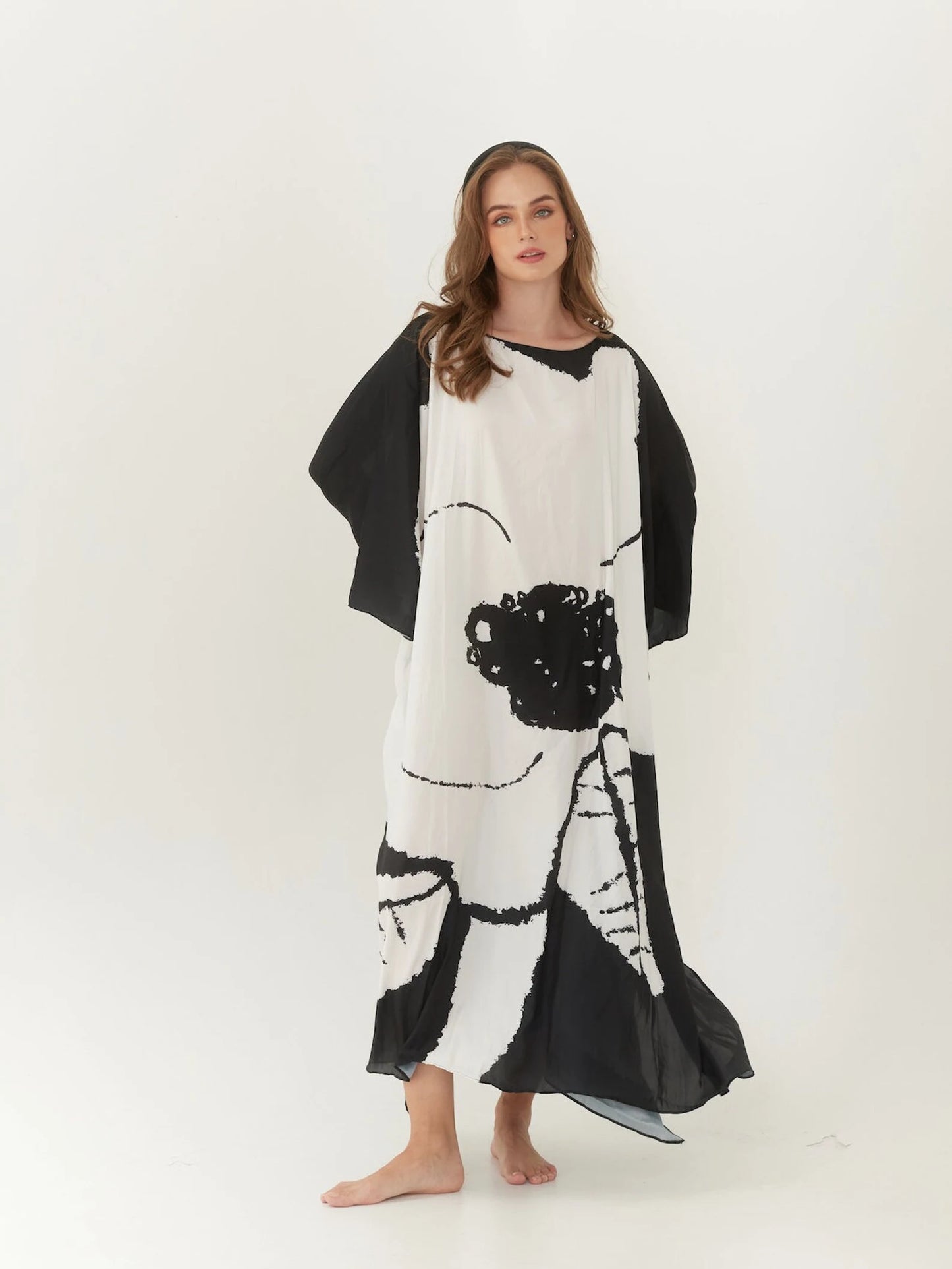 Abstract Trendy Silk Caftan White Black Kaftan for Woman Kaftan Plus Size