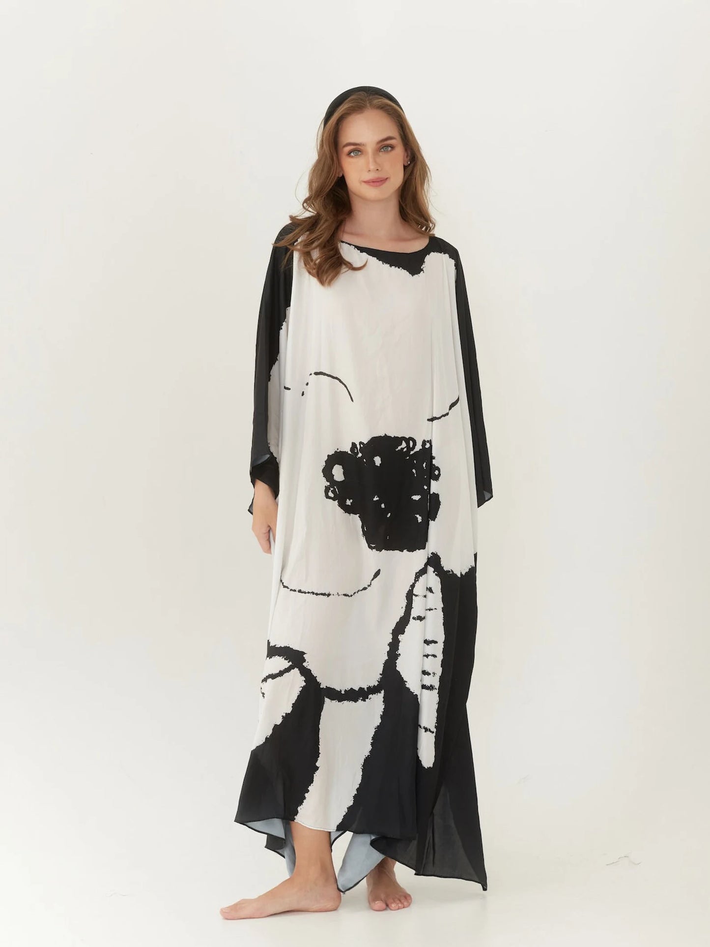 Abstract Trendy Silk Caftan White Black Kaftan for Woman Kaftan Plus Size