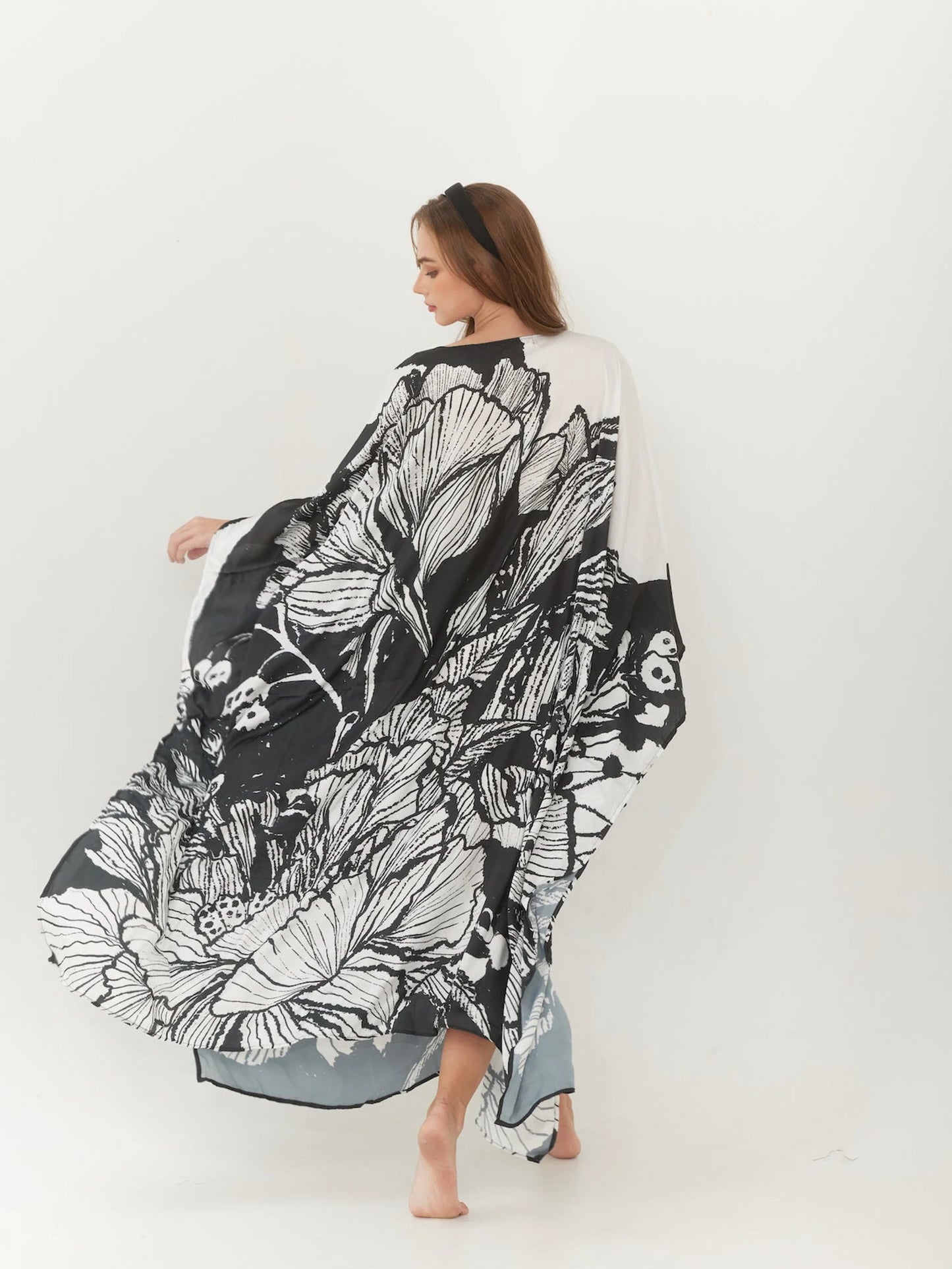 Silk Floral Kaftan Black White Abstract Full Length Beach Wear Dress